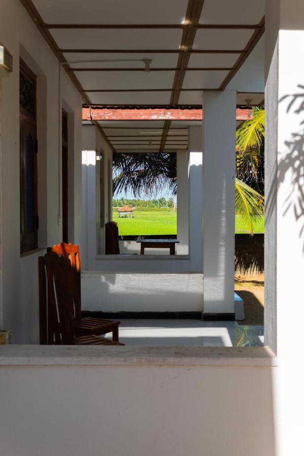 Surf & Yoga Arugam Bay Hotel Buitenkant foto