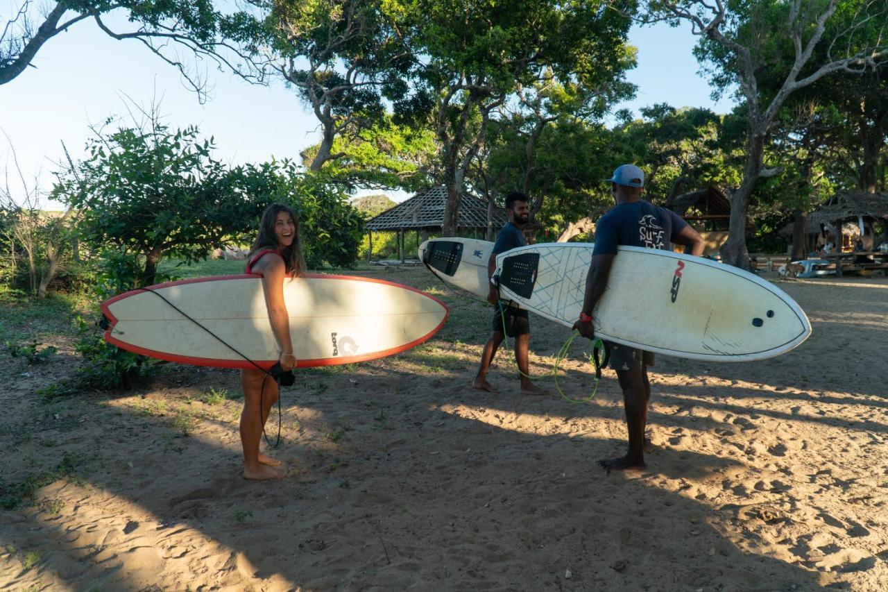 Surf & Yoga Arugam Bay Hotel Buitenkant foto