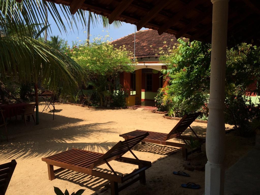 Surf & Yoga Arugam Bay Hotel Buitenkant foto