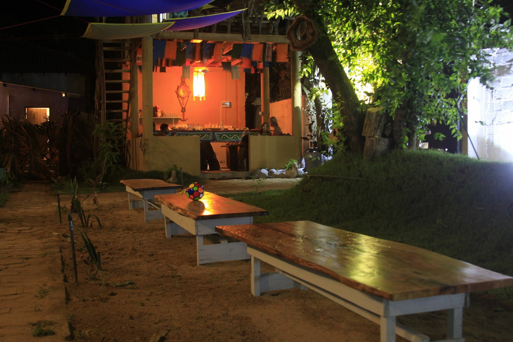 Surf & Yoga Arugam Bay Hotel Buitenkant foto