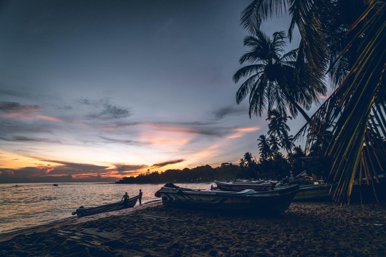 Surf & Yoga Arugam Bay Hotel Buitenkant foto